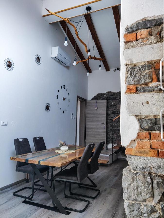 Homestead Zavadlal - Domacija Zavadlal Apartment Komen