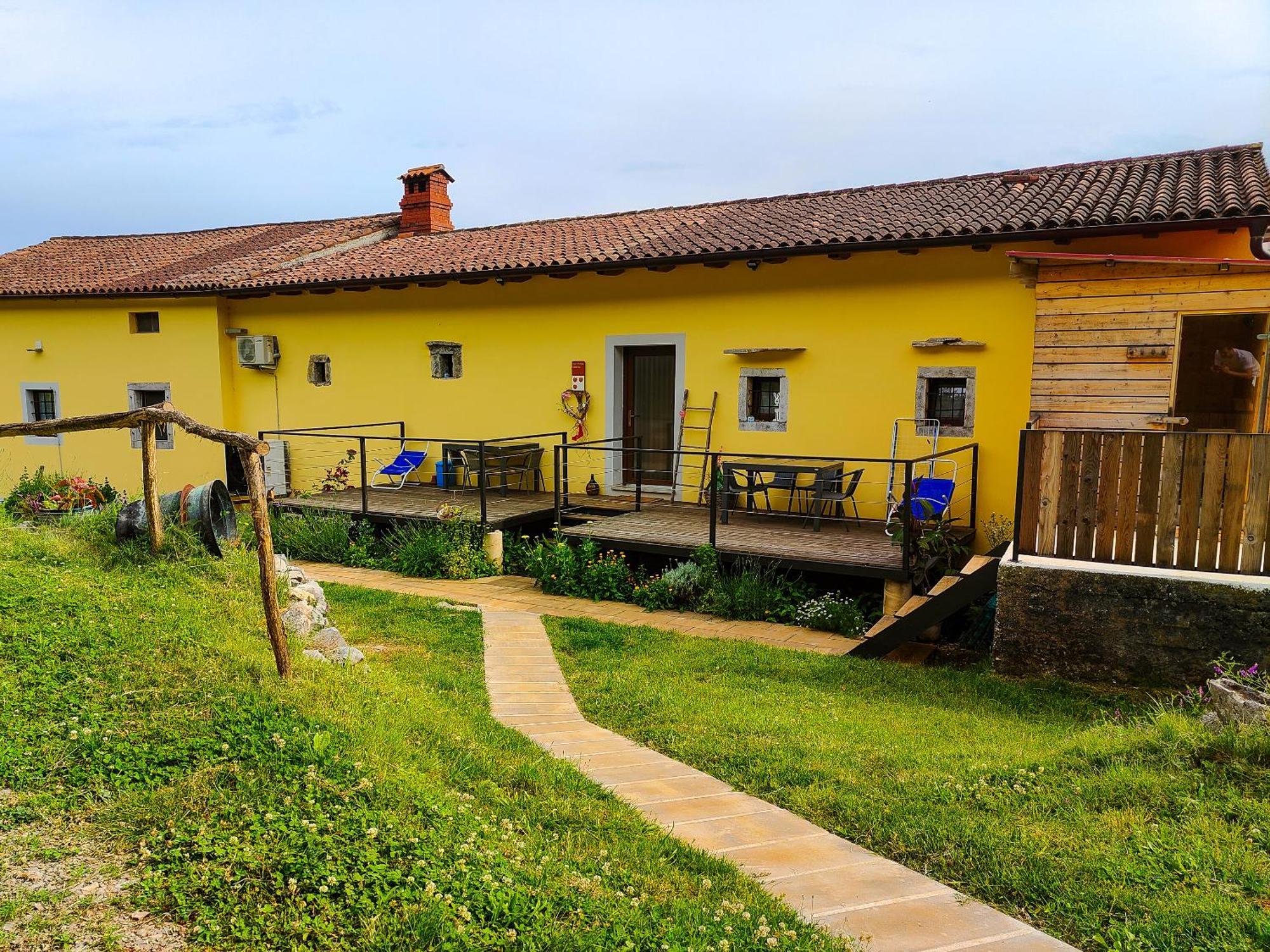 Homestead Zavadlal - Domacija Zavadlal * Komen